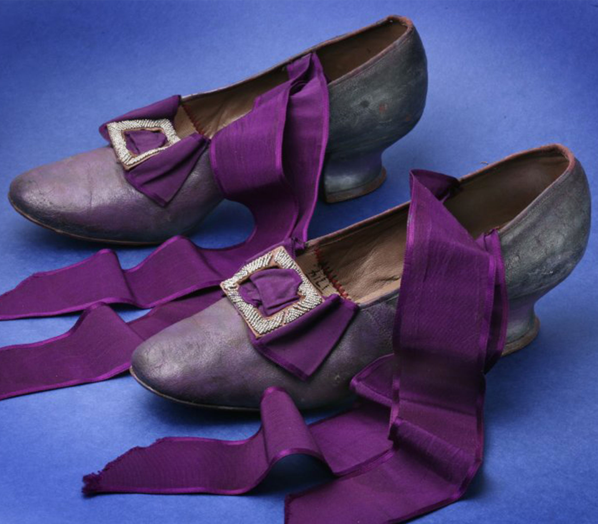Purple shoes worn by Jessie Jack Hooper