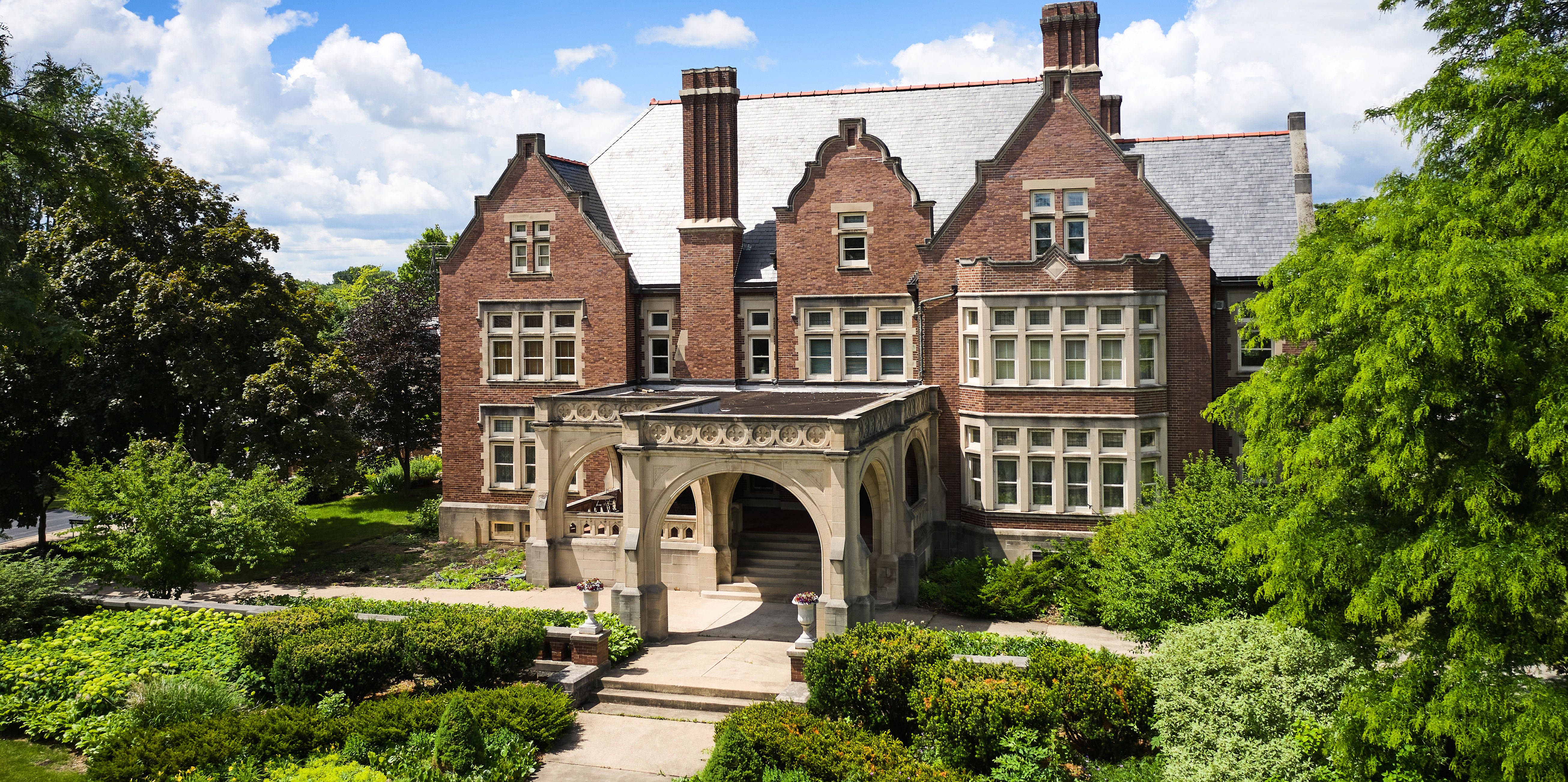 The Oshkosh Public Museum Building